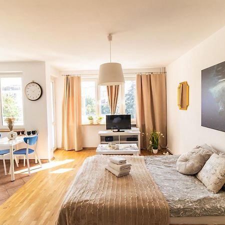 Piotrapartments - Broniwoja Business Apartment Варшава Экстерьер фото